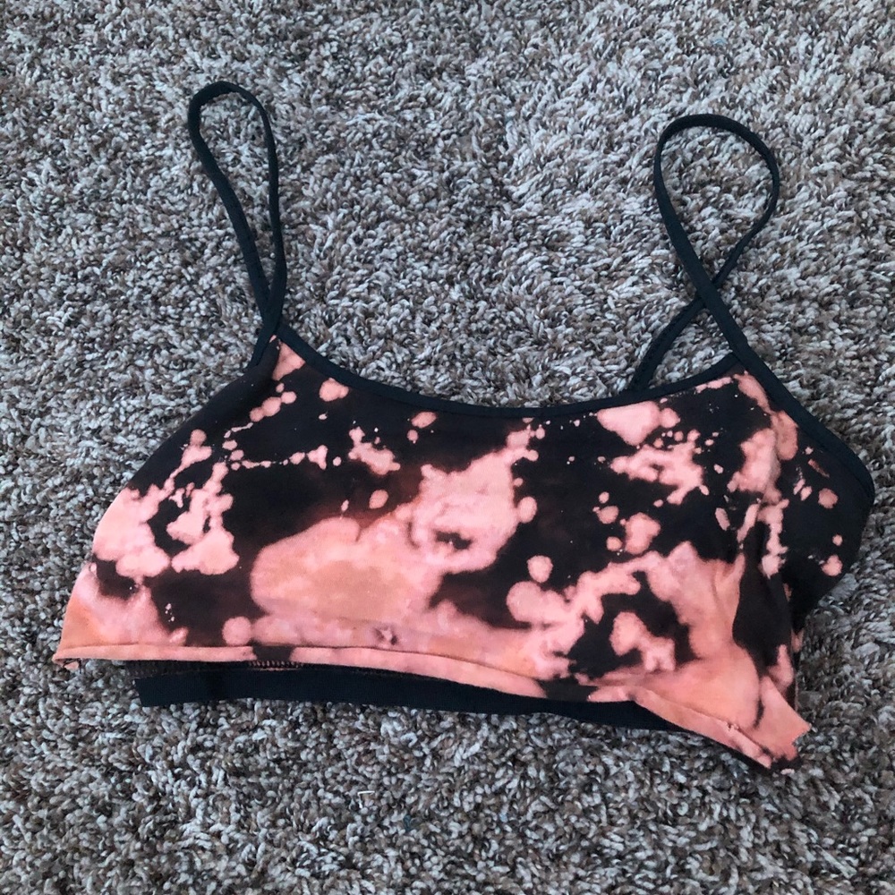 Crop top - Picture 2 of 3